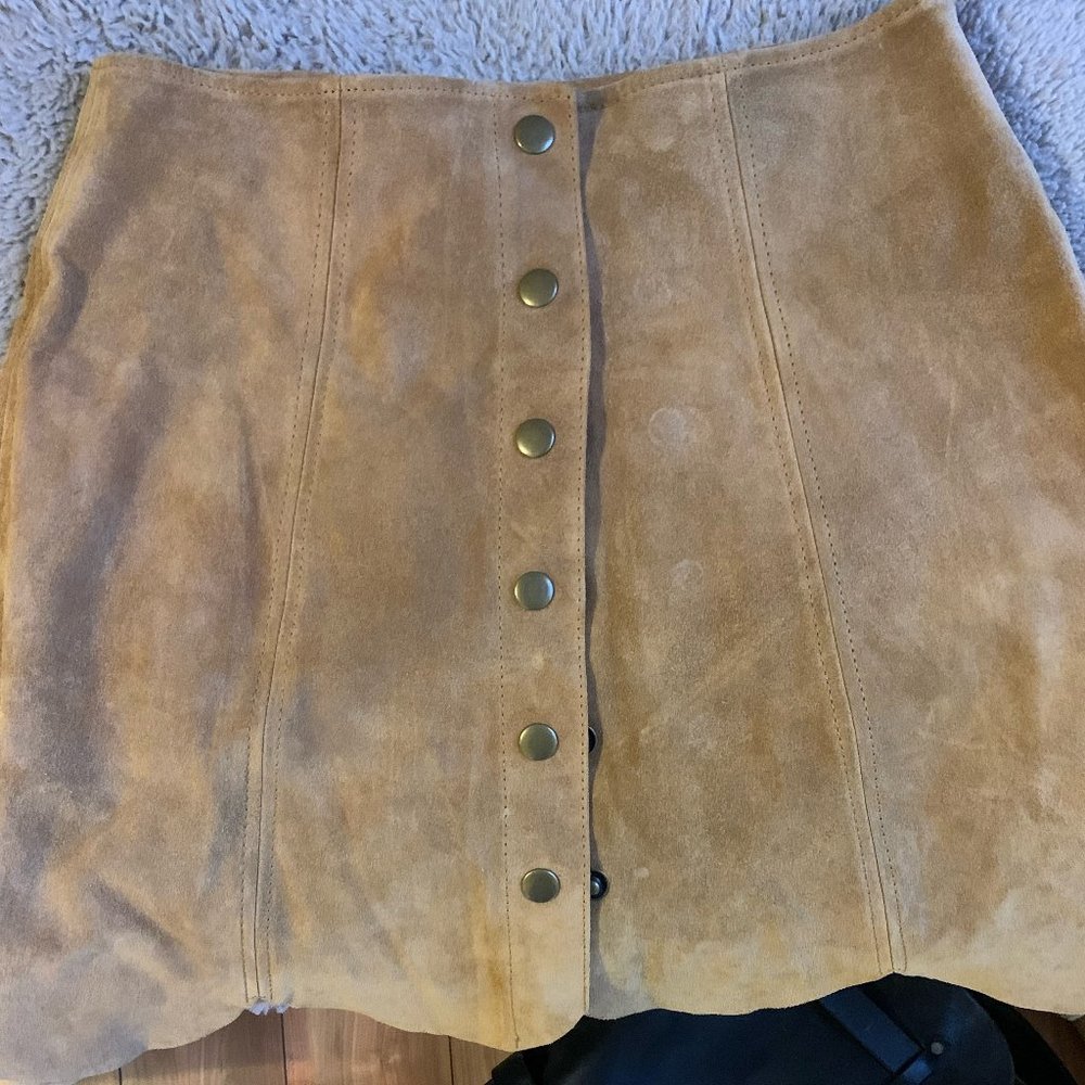 Scalloped mini skirt 100% lamb suede